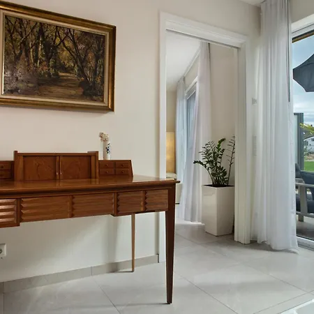 Annette's And Garden Διαμέρισμα