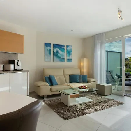 Annette's And Garden *