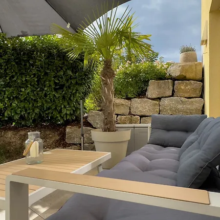 Annette's And Garden Διαμέρισμα